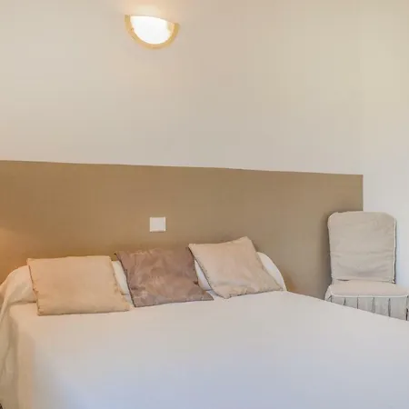 One-bedroom In Ile Rousse * LʼÎle-Rousse